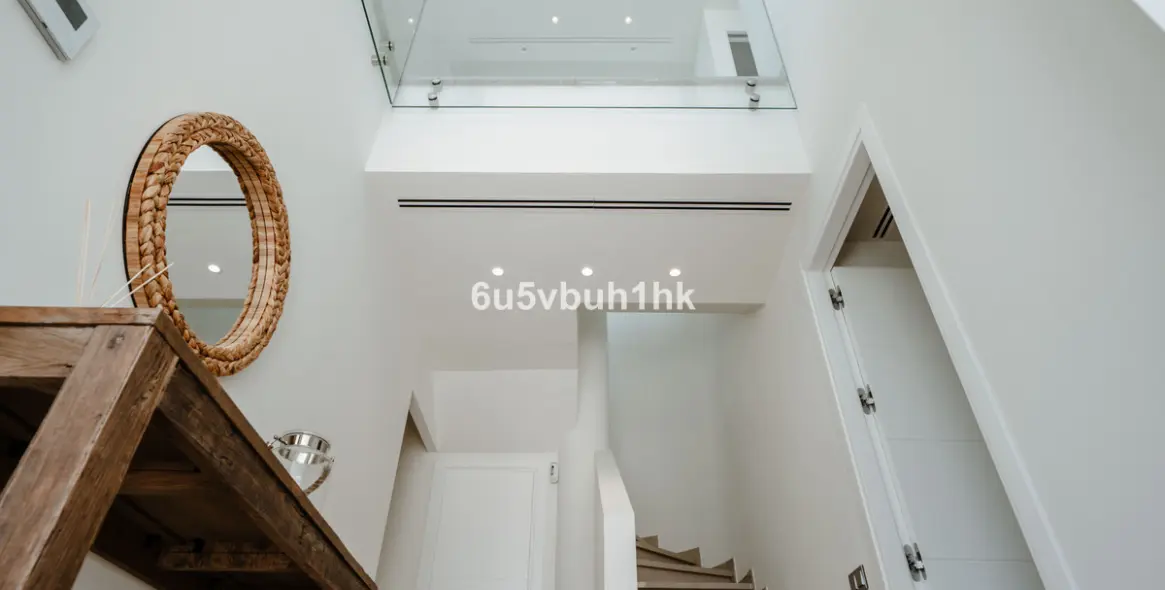 Sale of detached villa in Seghers 44