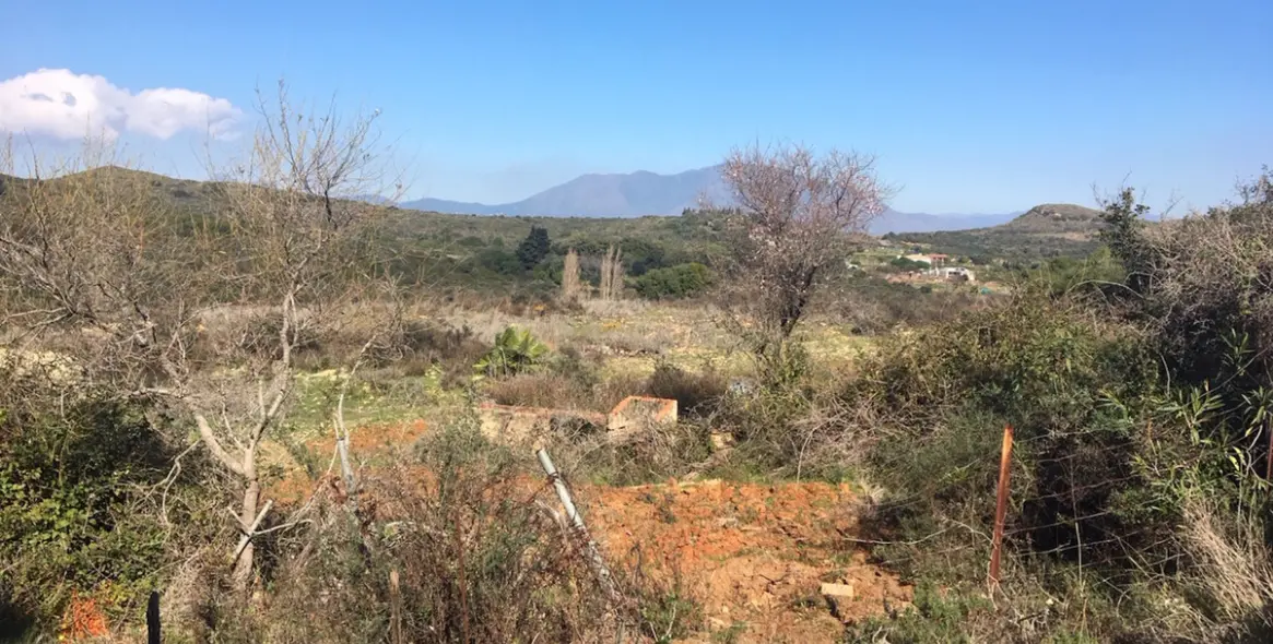 Sale of residential plot in Manilva 33