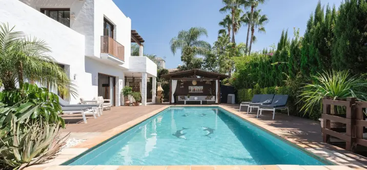 Продажа  отдельно стоящей виллы в San Pedro de Alcántara 1