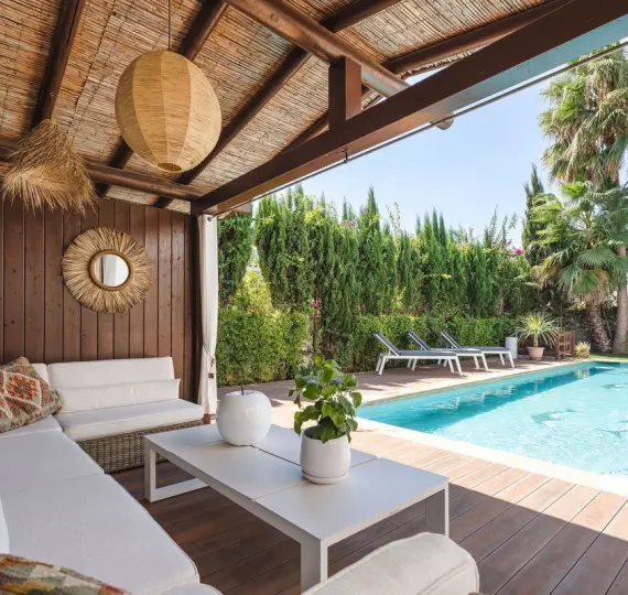 Продажа  отдельно стоящей виллы в San Pedro de Alcántara