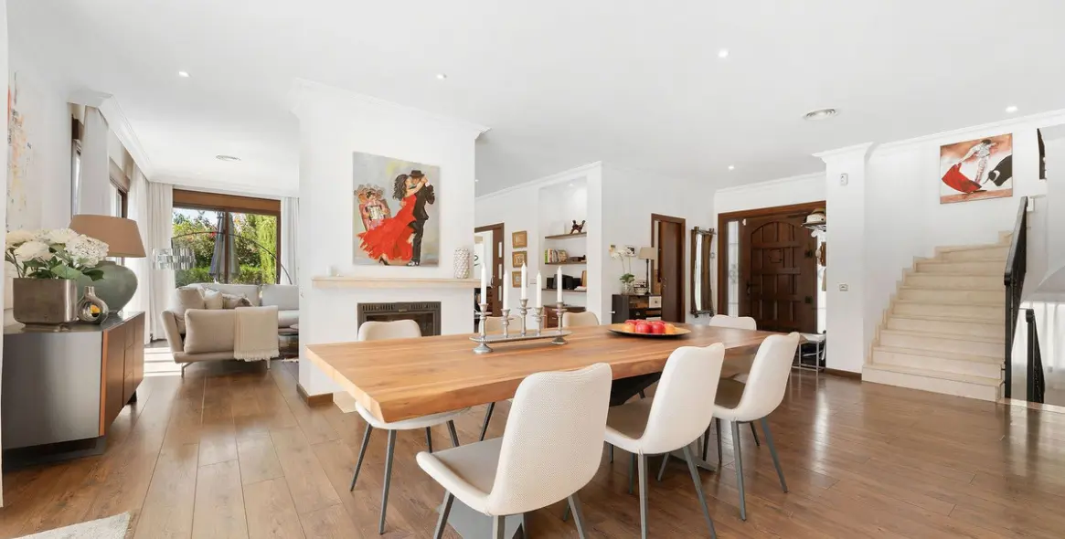 Sale of detached villa in San Pedro de Alcántara 9