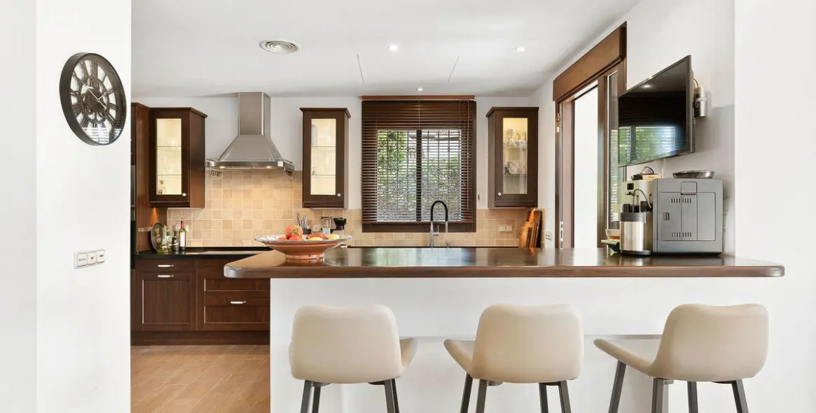 Sale of detached villa in San Pedro de Alcántara 13