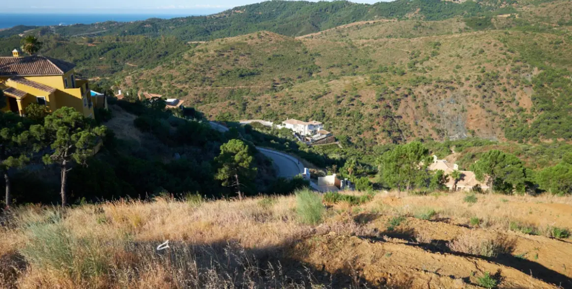 Продажа  жилого участка в Estepona (район Estepona) 3