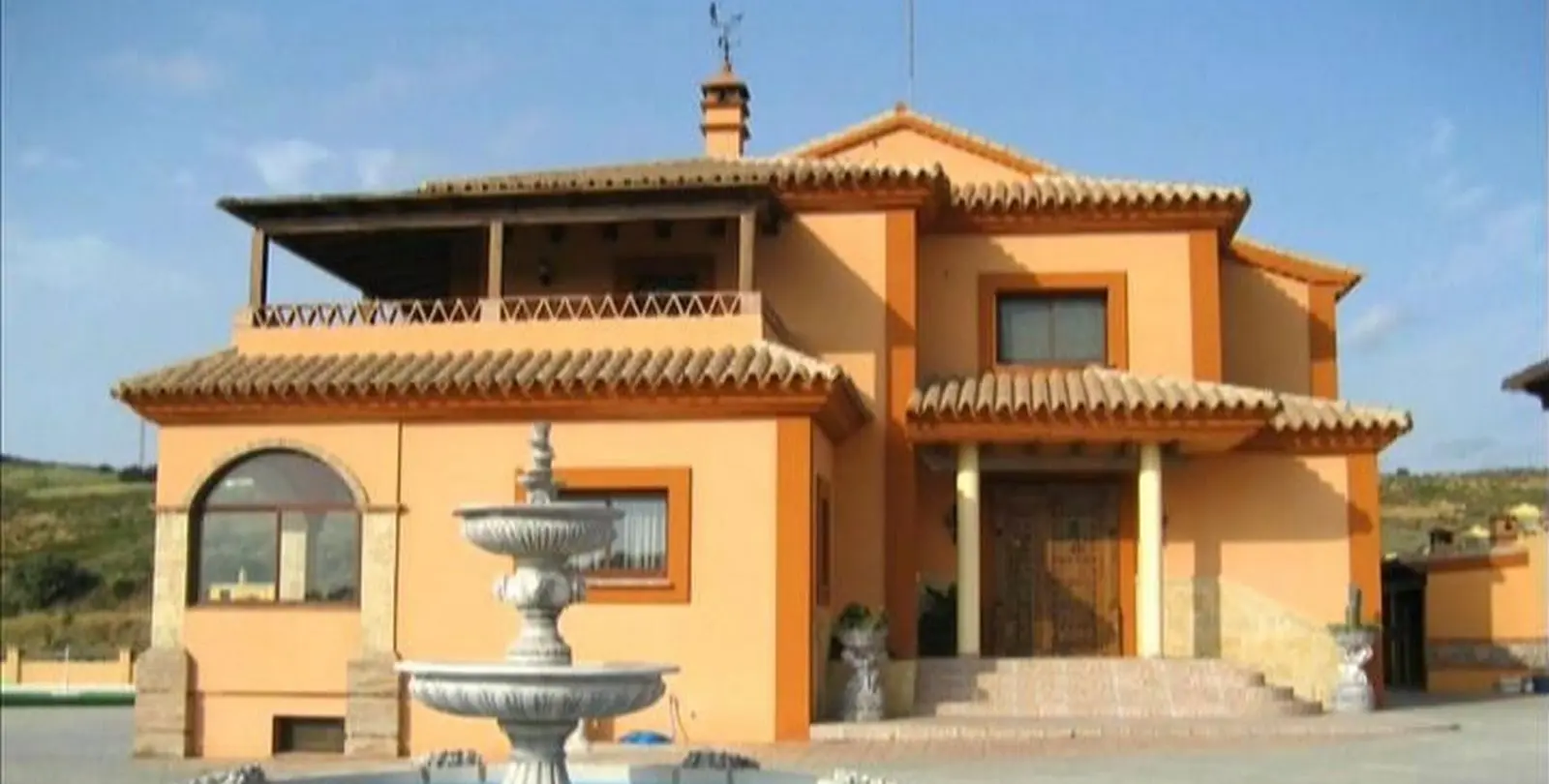 Продажа финки в Estepona 1