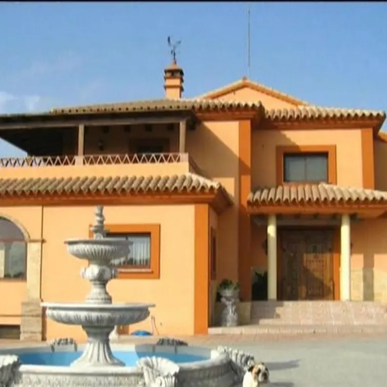 Sale of finca - cortijo in Estepona