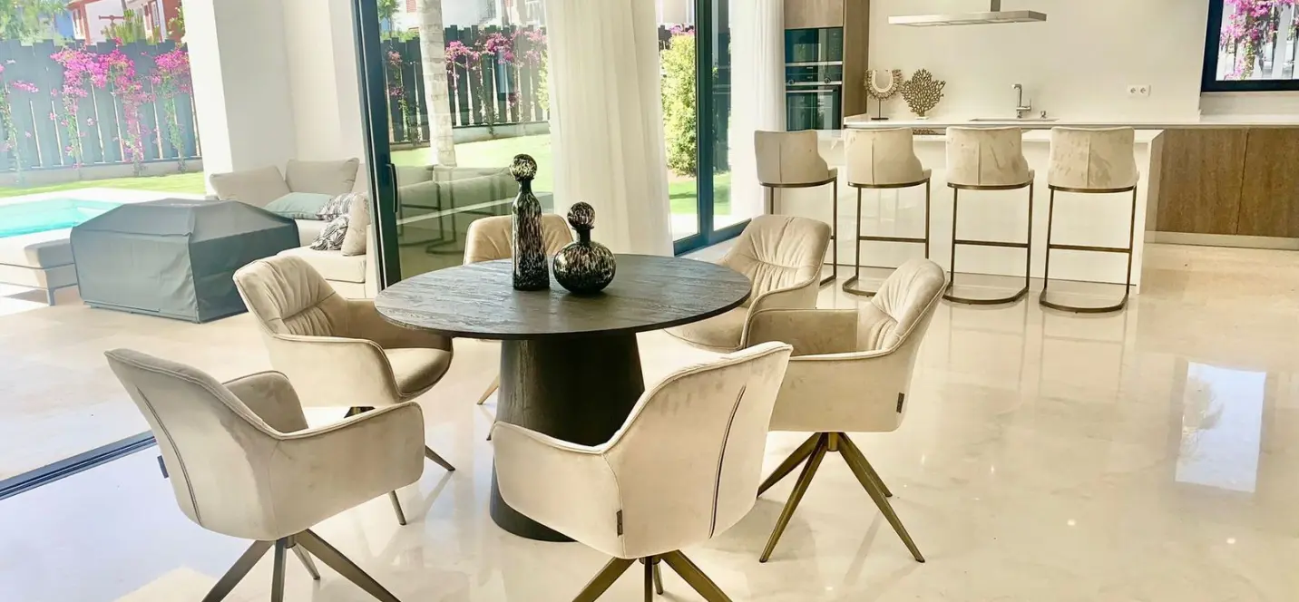 Продажа  отдельно стоящей виллы в Estepona 4
