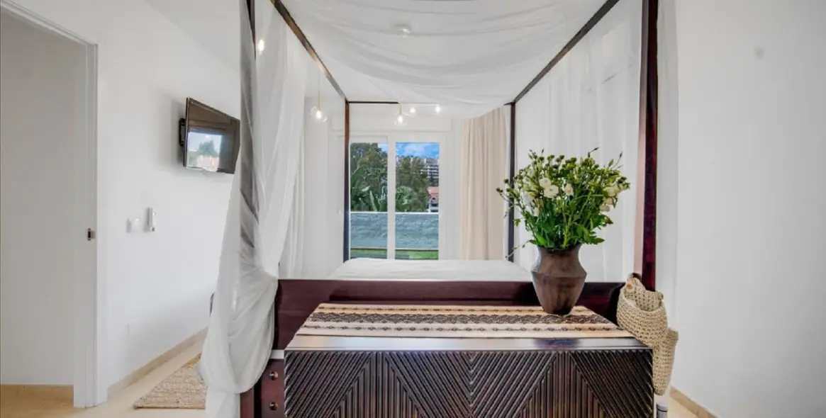 Sale of detached villa in Nueva Andalucía 14