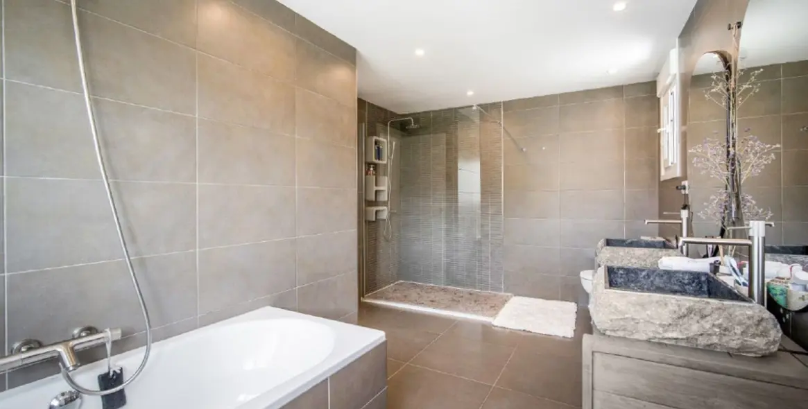 Sale of detached villa in Nueva Andalucía 16