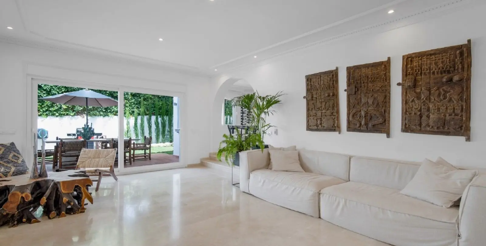 Venta de villa independiente en Nueva Andalucía 6