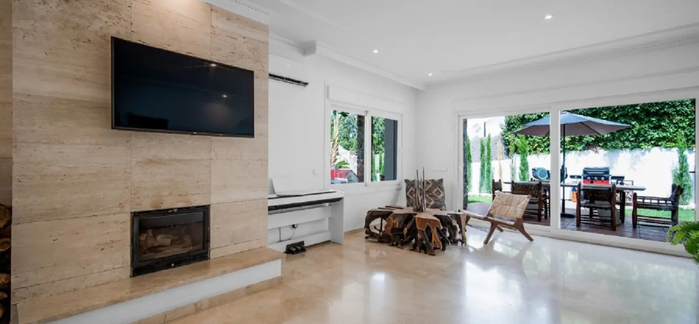 Venta de villa independiente en Nueva Andalucía 4