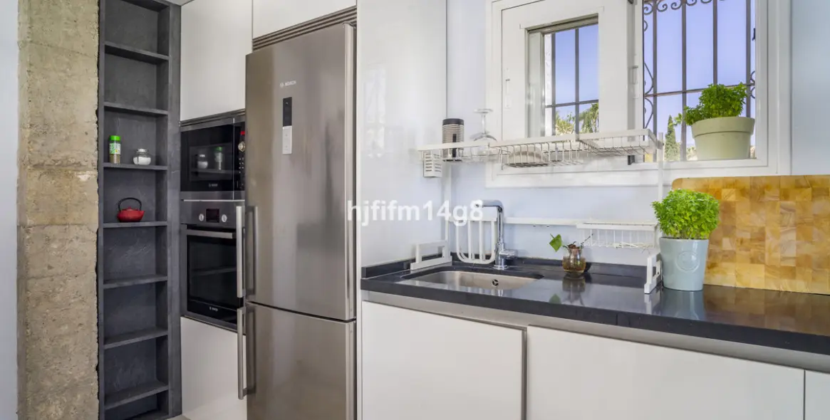 Venta de villa independiente en Nueva Andalucía 9