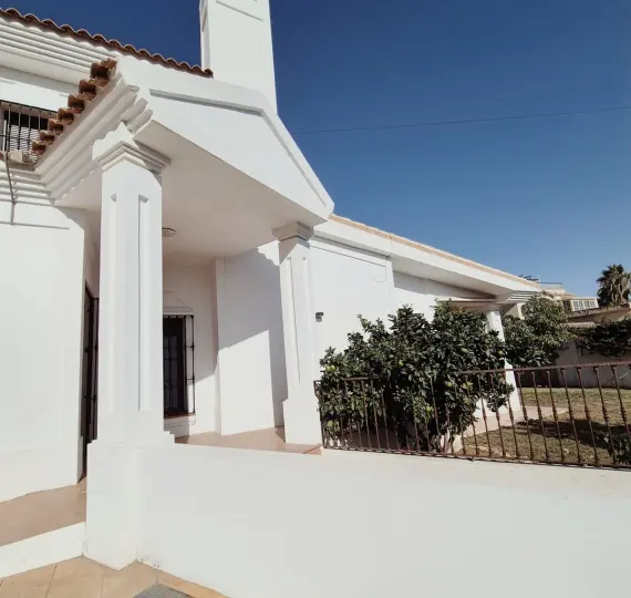 Продажа  отдельно стоящей виллы в San Pedro de Alcántara