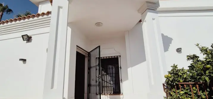 Продажа  отдельно стоящей виллы в San Pedro de Alcántara 2