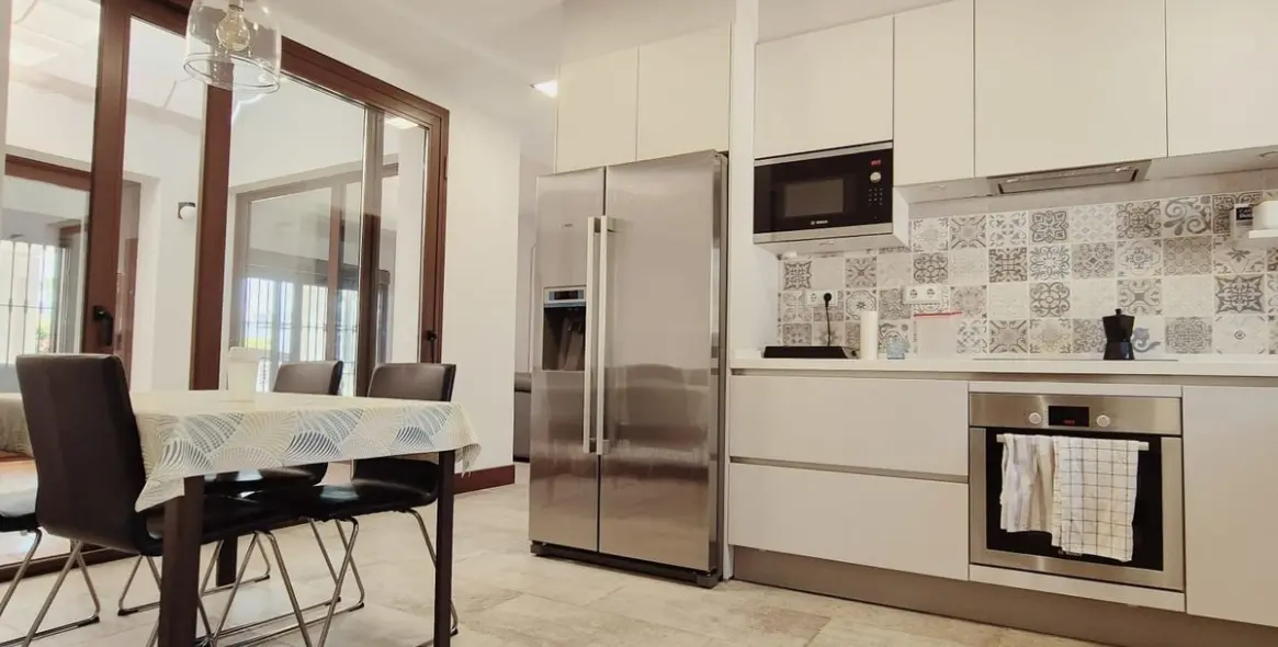 Продажа  отдельно стоящей виллы в San Pedro de Alcántara 10