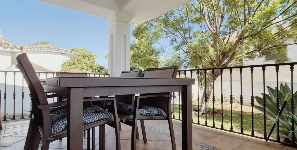 Продажа  отдельно стоящей виллы в San Pedro de Alcántara 16