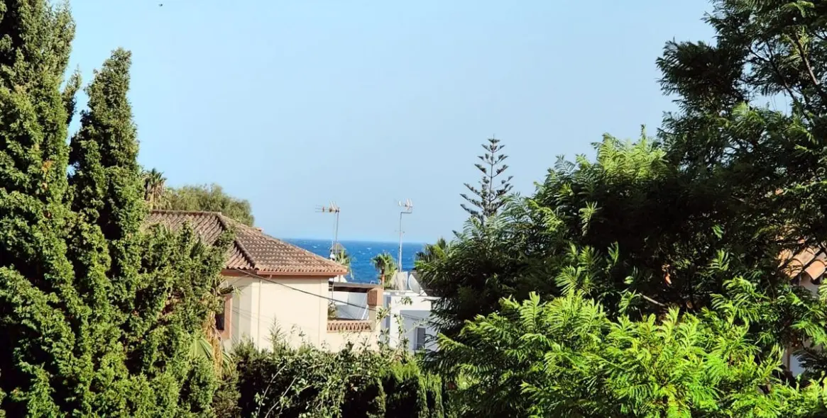 Продажа  отдельно стоящей виллы в San Pedro de Alcántara 20