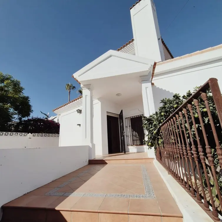 Venta de villa independiente en San Pedro de Alcántara