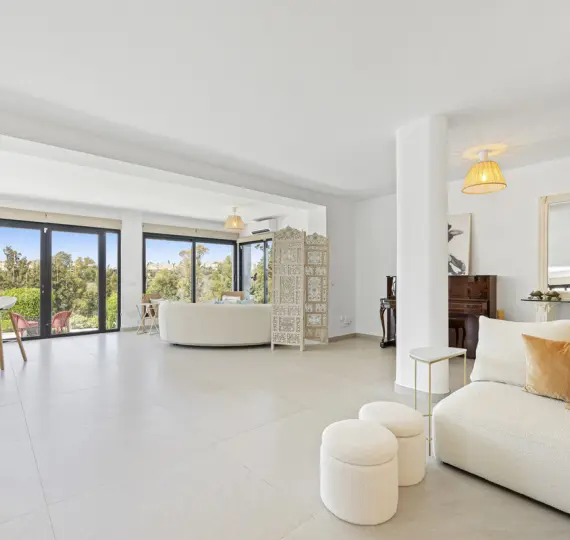 Venta de villa independiente en Guadalmina Alta