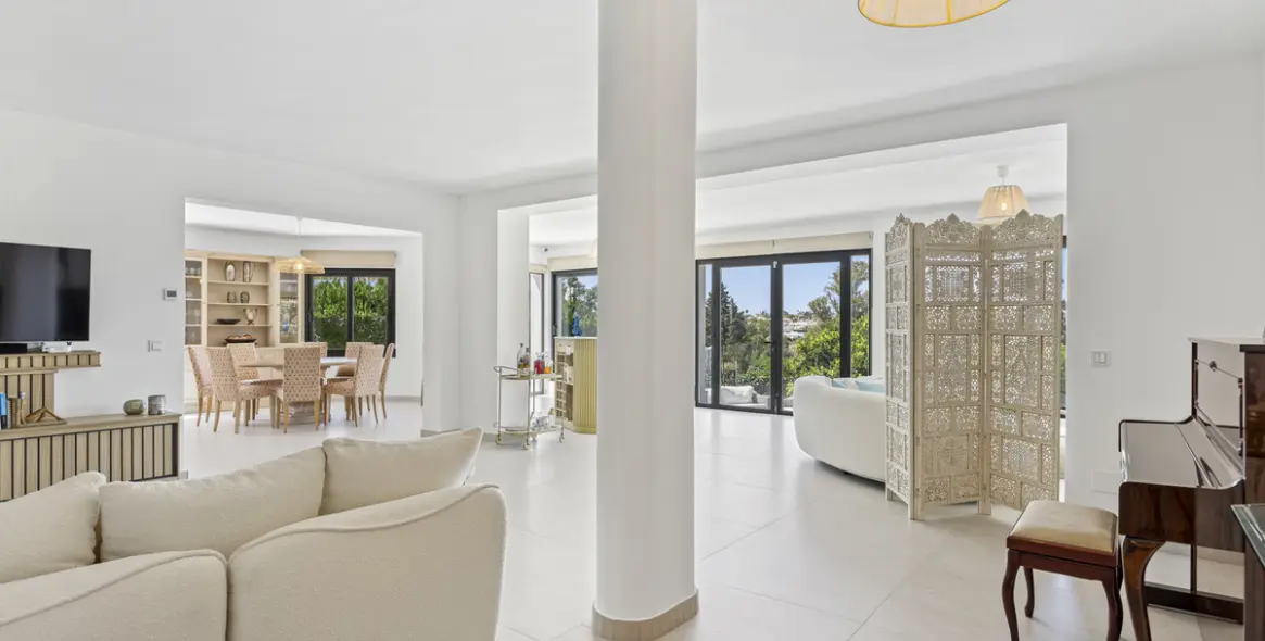 Venta de villa independiente en Guadalmina Alta 10