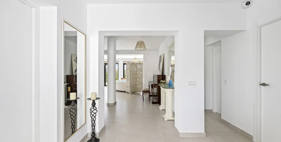 Venta de villa independiente en Guadalmina Alta 11