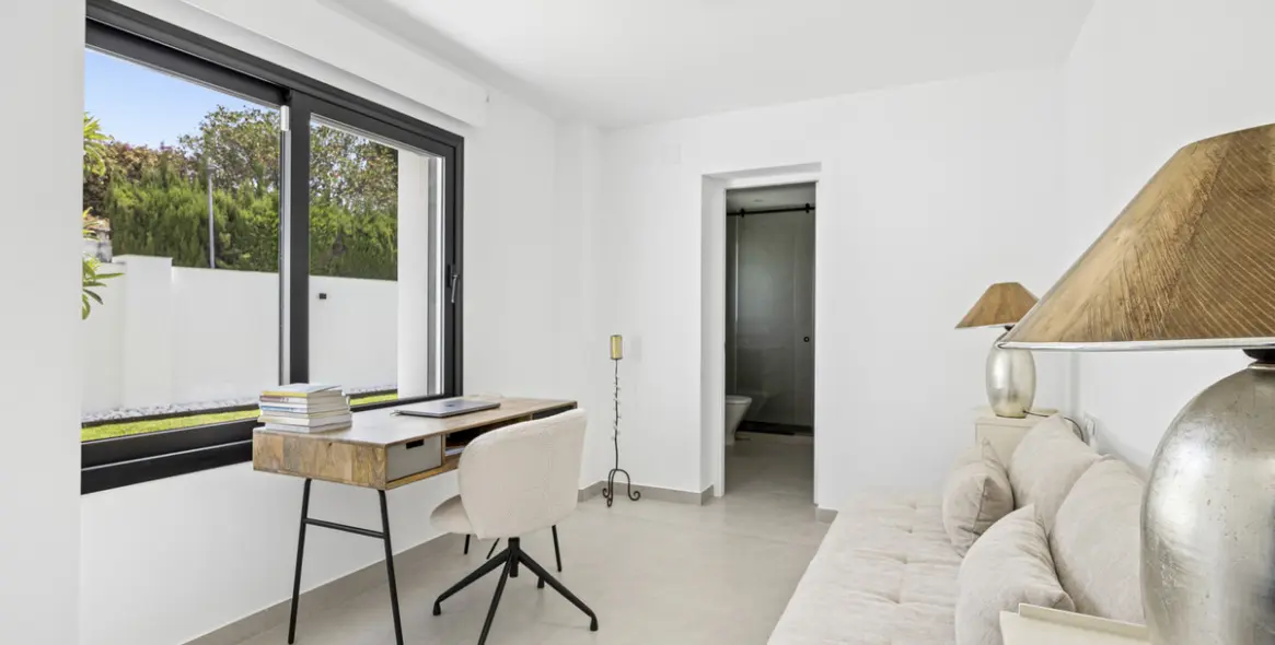 Venta de villa independiente en Guadalmina Alta 13