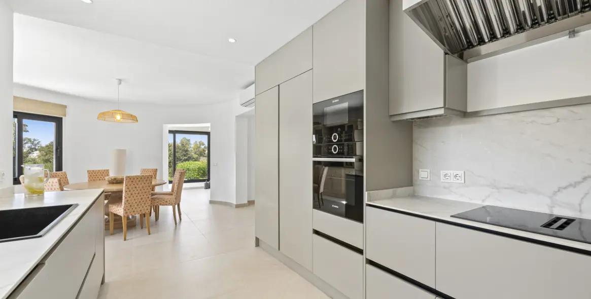 Venta de villa independiente en Guadalmina Alta 15