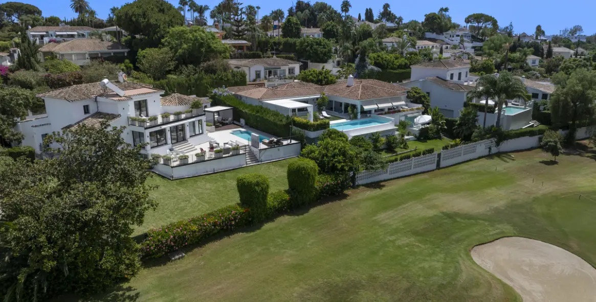 Sale of detached villa in Guadalmina Alta 25