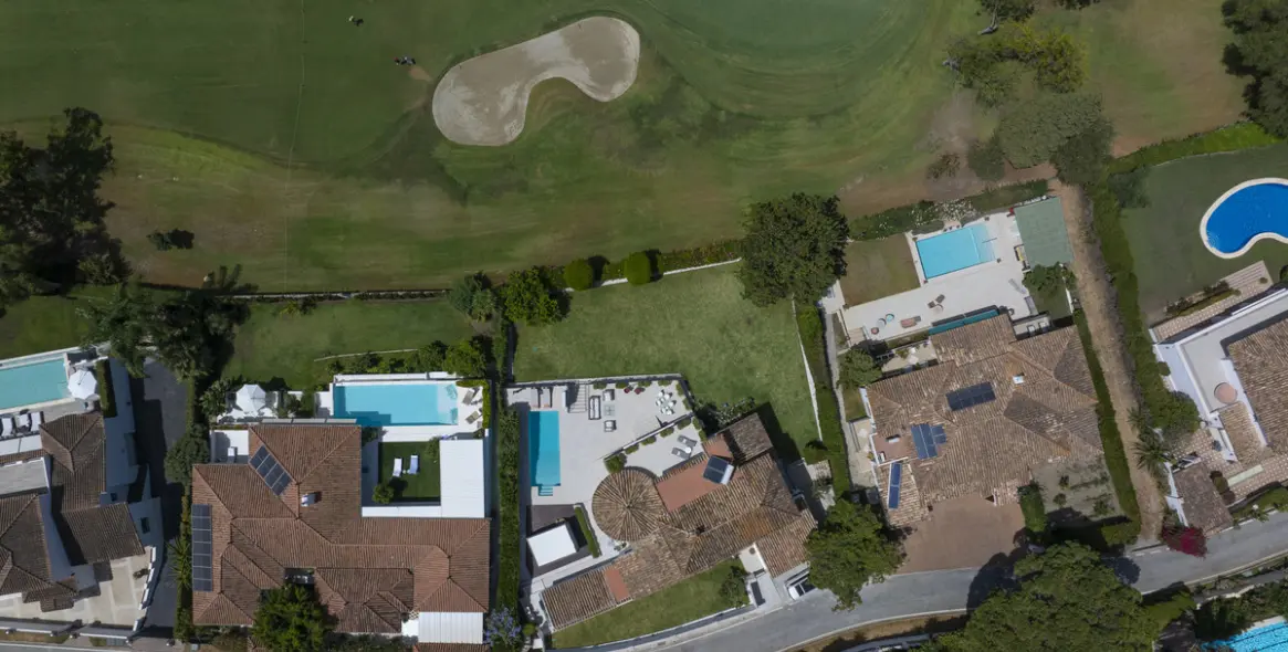 Sale of detached villa in Guadalmina Alta 26