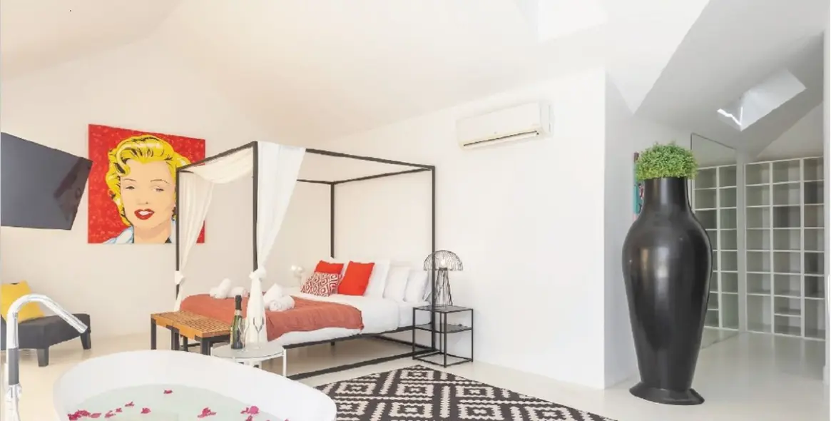 Long-term rent of penthouse in The Golden Mile 3