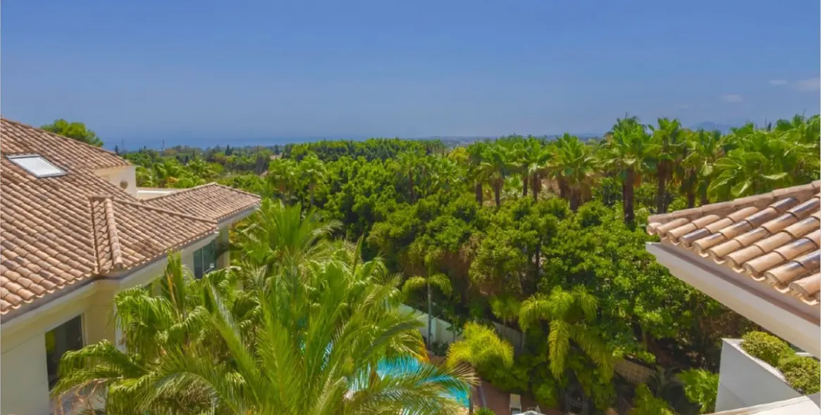 Long-term rent of penthouse in The Golden Mile 6