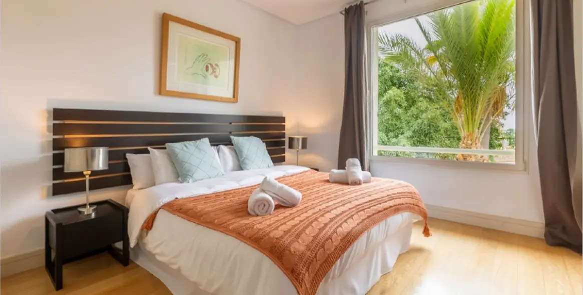 Long-term rent of penthouse in The Golden Mile 11