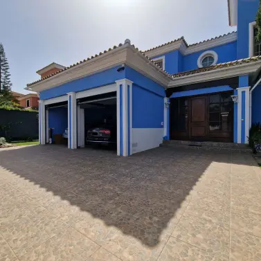 Venta de villa independiente en Guadalmina Baja
