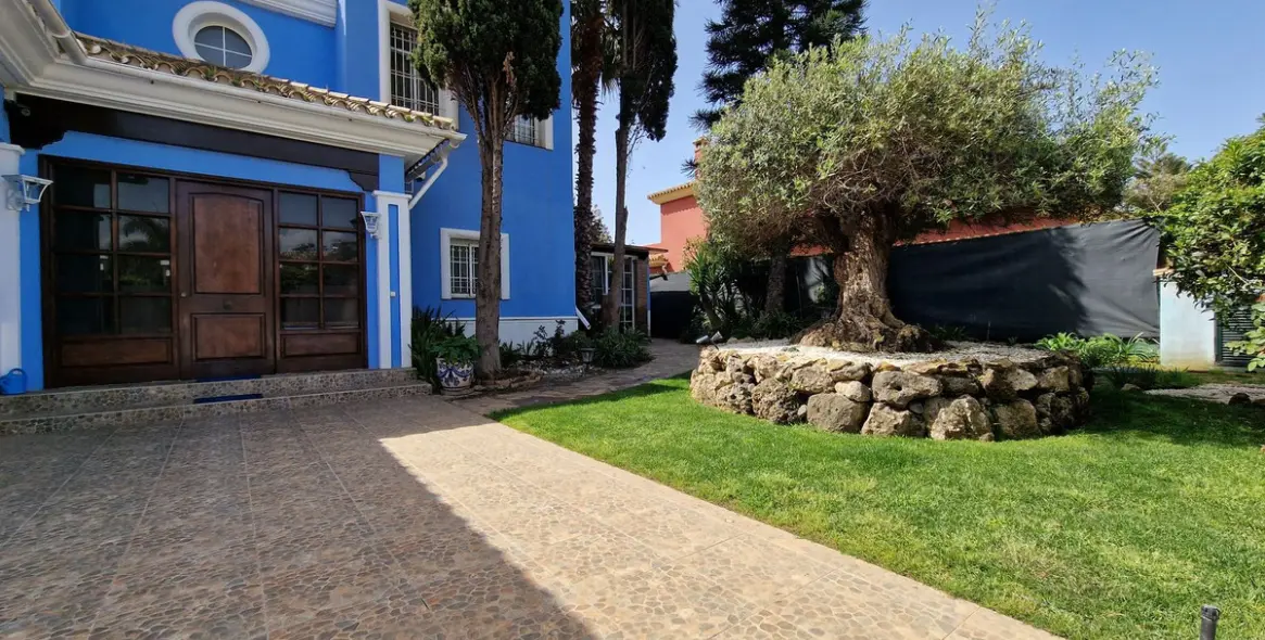 Venta de villa independiente en Guadalmina Baja 6