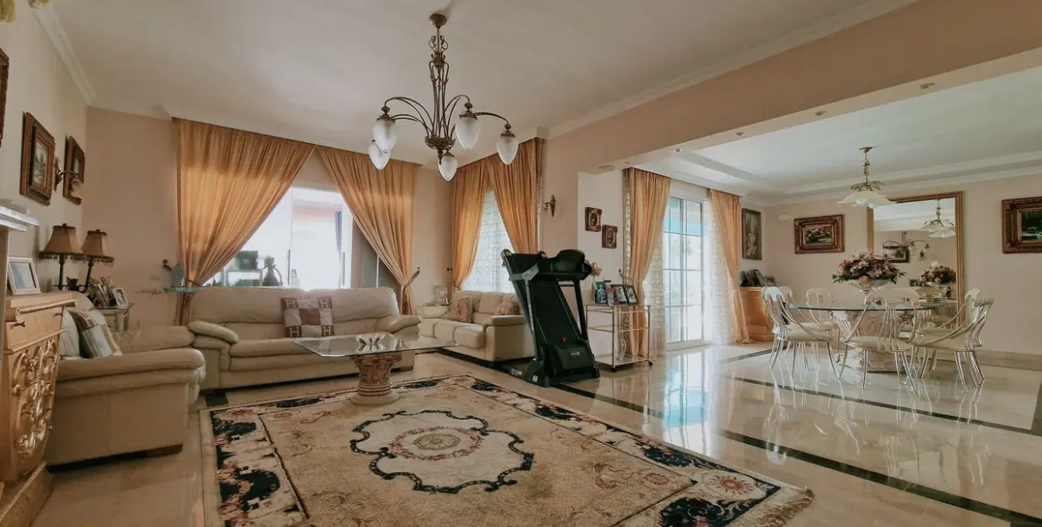 Venta de villa independiente en Guadalmina Baja 12