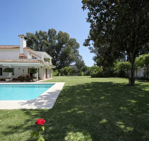 Oтдельно стоящая вилла R4965571