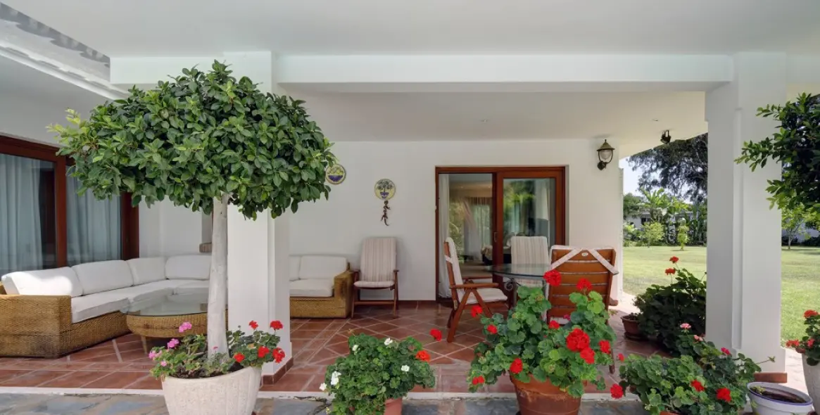 Продажа  отдельно стоящей виллы в Estepona (район Costalita) 10