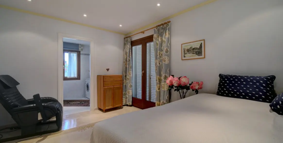 Sale of detached villa in Costalita 25