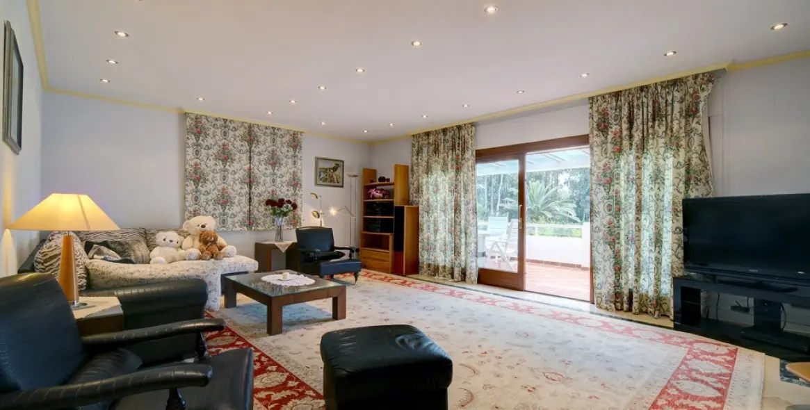 Sale of detached villa in Costalita 34