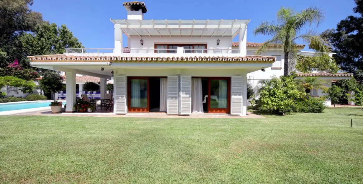 Venta de villa independiente en Costalita 3