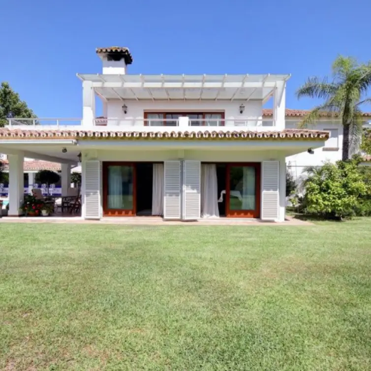 Venta de villa independiente en Costalita
