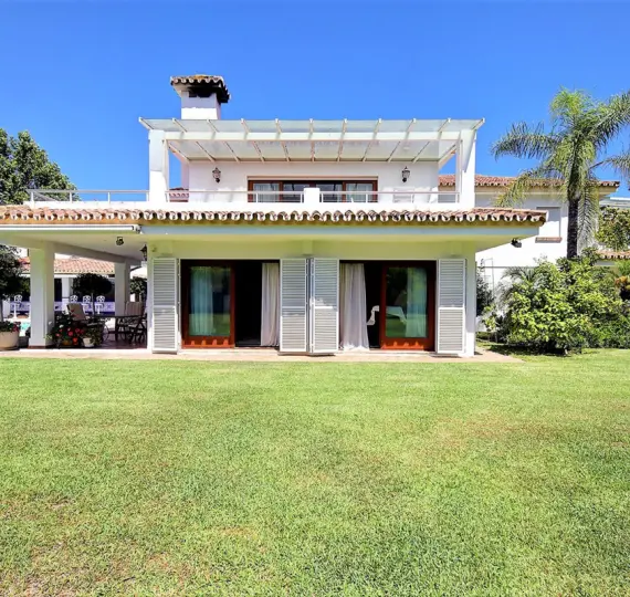 Oтдельно стоящая вилла R3979624