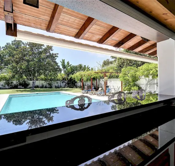 Oтдельно стоящая вилла R3979624