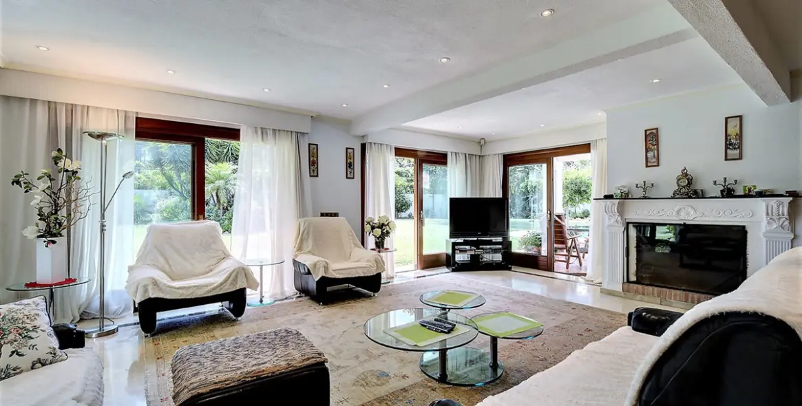 Venta de villa independiente en Costalita 12