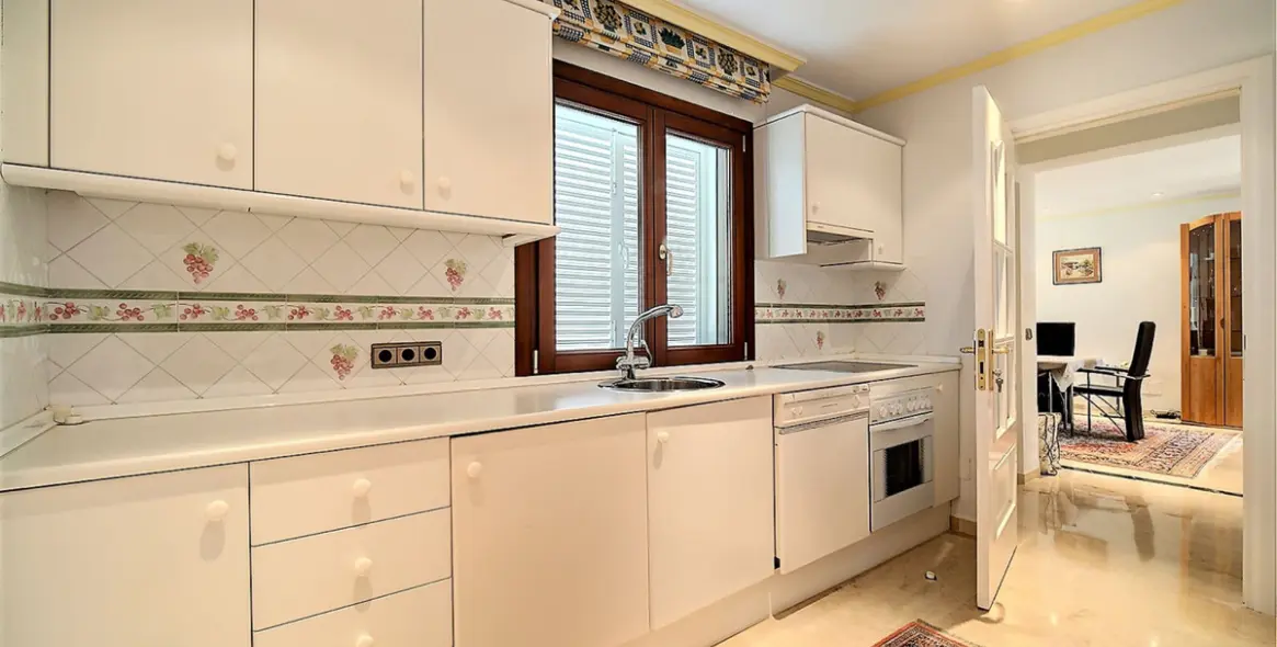 Sale of detached villa in Costalita 27