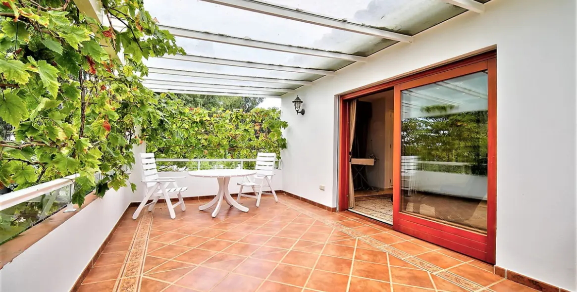 Sale of detached villa in Costalita 35