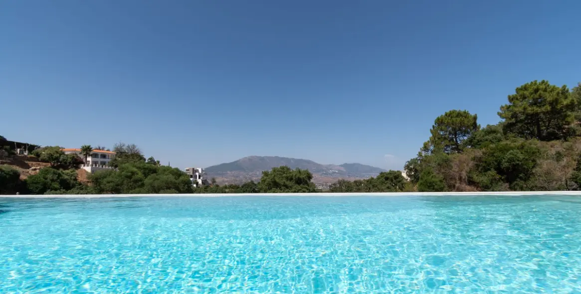 Venta de villa independiente en Marbella East (distrito La Mairena) 1