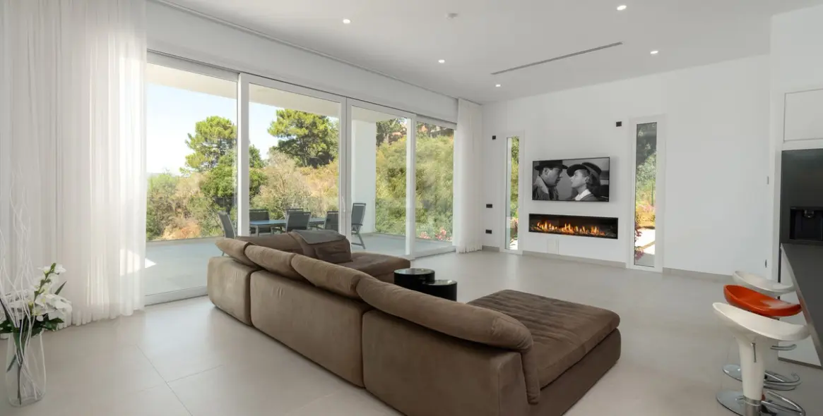 Venta de villa independiente en Marbella East (distrito La Mairena) 3