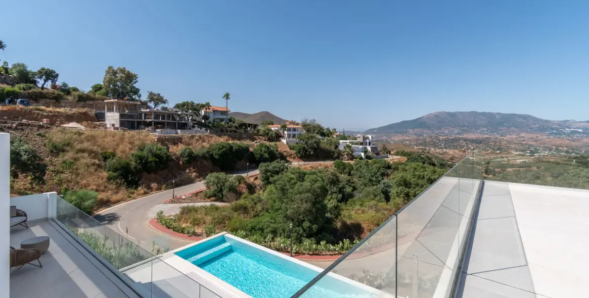 Venta de villa independiente en Marbella East (distrito La Mairena) 8