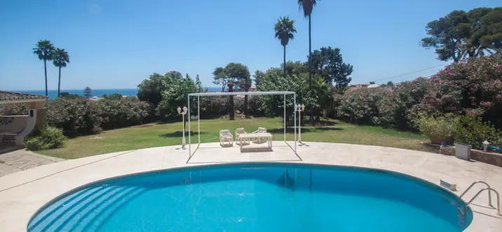 Venta de villa independiente en Estepona 4