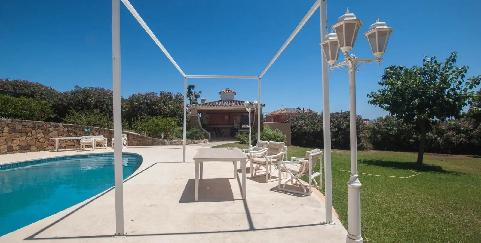 Venta de villa independiente en Estepona 26